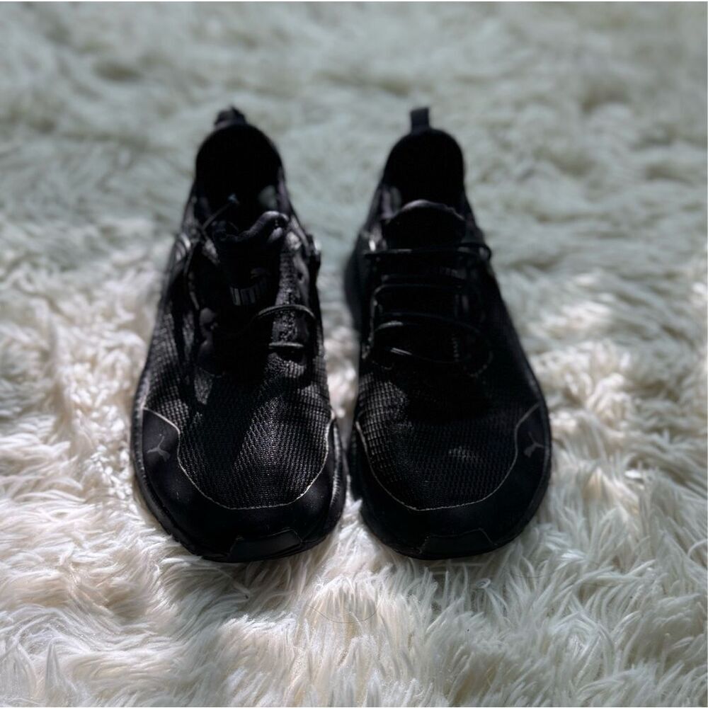 Black Boys Puma Sneakers Non Tie Size 11